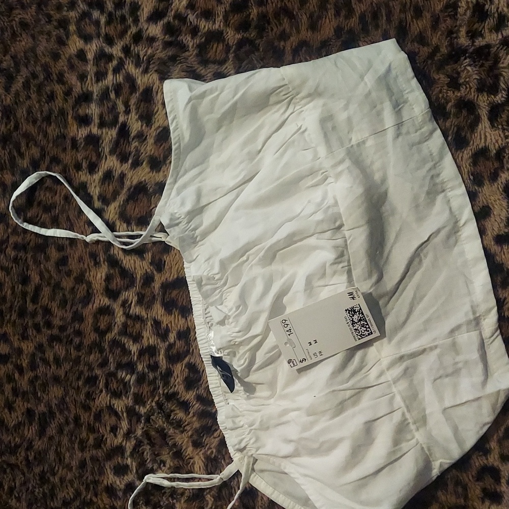 Divided crop top